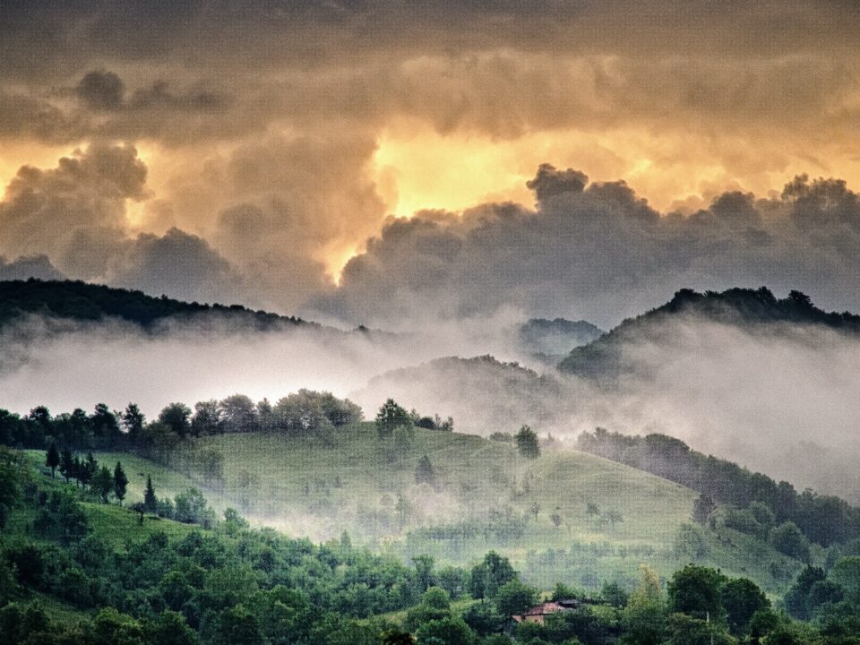 mountain sea of clouds