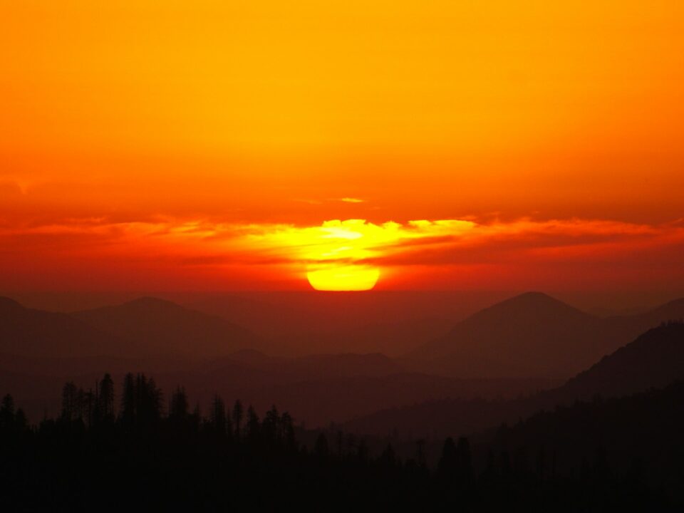 sunset over horizon