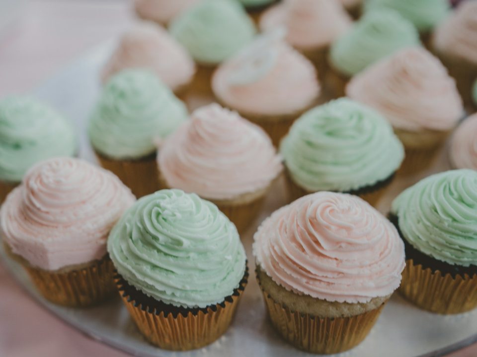cupcakes with icings